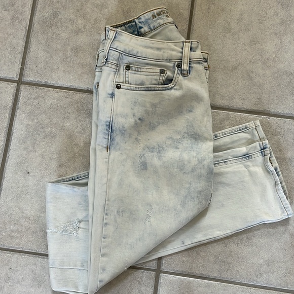 Like New American Eagle outfitters men’s skinny jeans stonewash look 29 x 32 - Picture 4 of 11